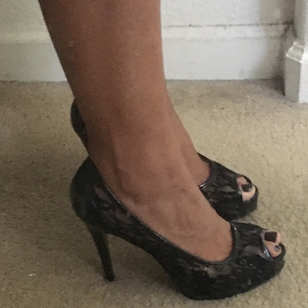 Guess lace heels